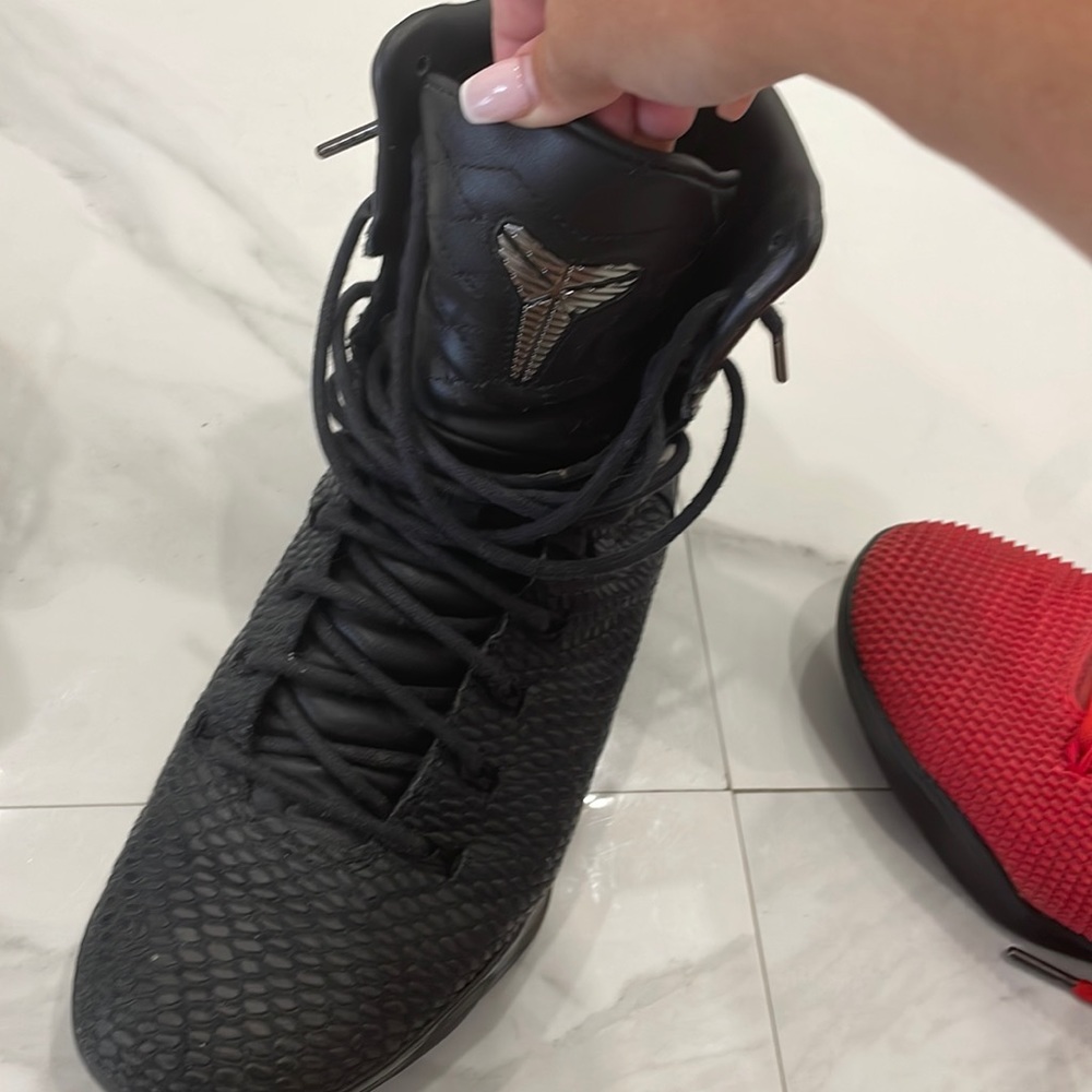 Men basketball sneakers KOBES